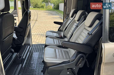 Минивэн Ford Tourneo Custom 2020 в 