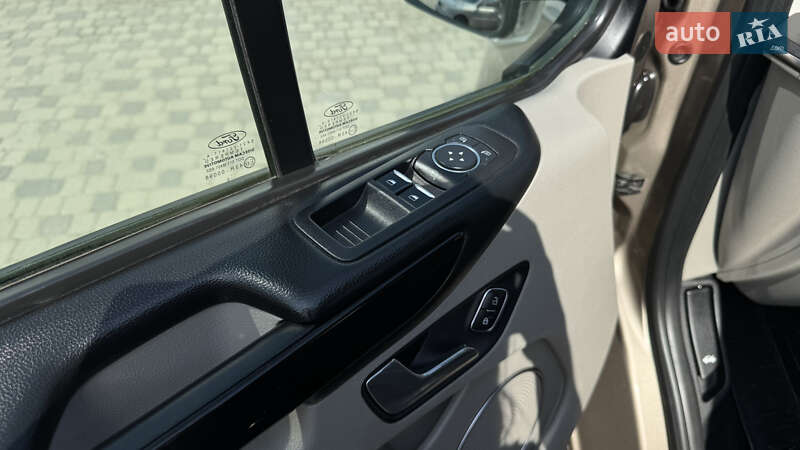 Мінівен Ford Tourneo Custom 2020 в Івано-Франківську
