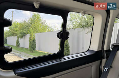 Минивэн Ford Tourneo Custom 2020 в 