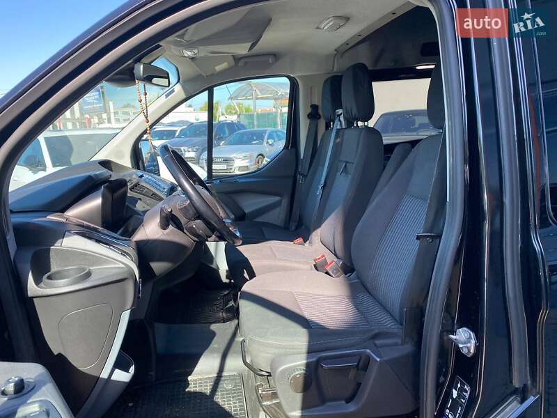 Минивэн Ford Tourneo Custom 2017 в Львове фото 16 Минивэн Ford Tourneo Custom 2017 в Львове