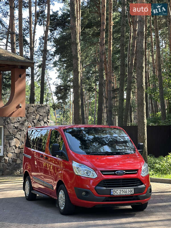 Ford Tourneo Custom 2013