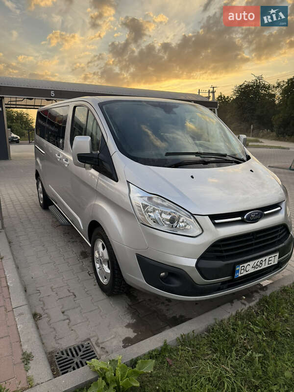 Ford Tourneo Custom 2016