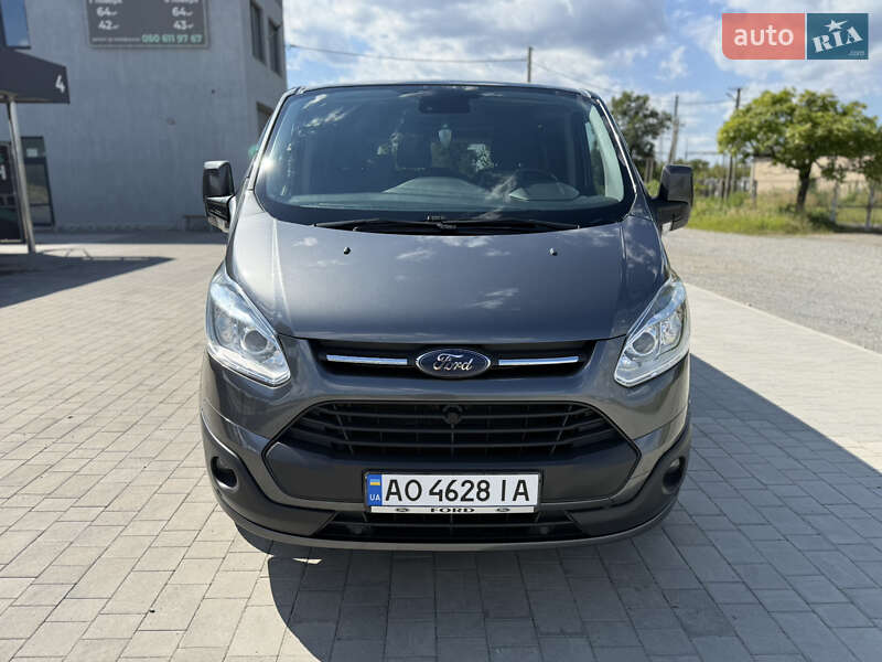 Мінівен Ford Tourneo Custom 2017 в 