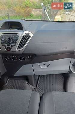 Минивэн Ford Tourneo Custom 2017 в 