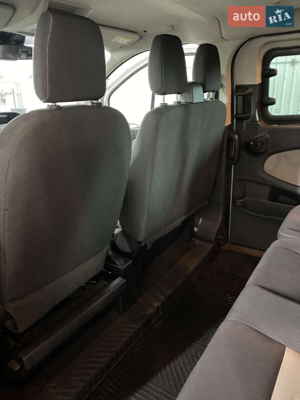 Мінівен Ford Tourneo Custom 2016 в Луцьку фото 32 Мінівен Ford Tourneo Custom 2016 в Луцьку
