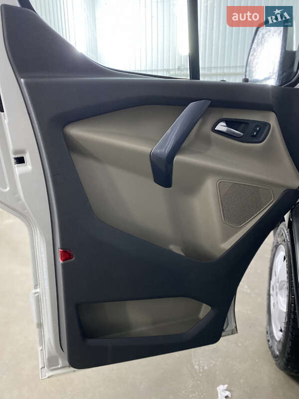 Мінівен Ford Tourneo Custom 2016 в Луцьку фото 59 Мінівен Ford Tourneo Custom 2016 в Луцьку