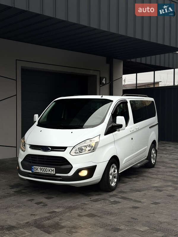 Ford Tourneo Custom 2016