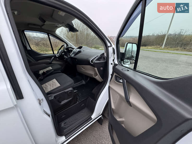 Минивэн Ford Tourneo Custom 2016 в Ровно