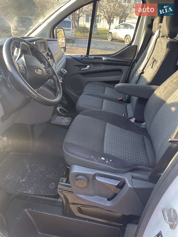 Минивэн Ford Tourneo Custom 2019 в Львове