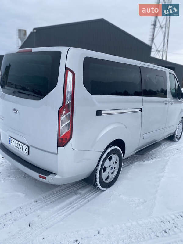 Минивэн Ford Tourneo Custom 2016 в Луцке