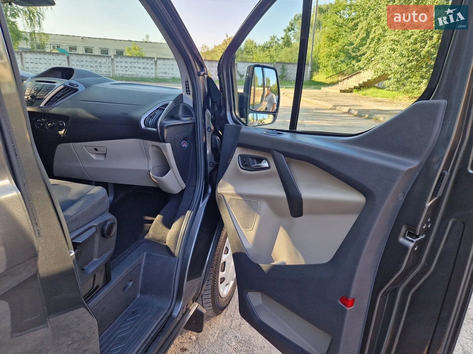 2017 Ford Tourneo Custom - мініатюра 23