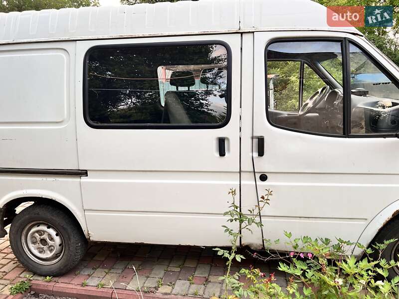 Минивэн Ford Transit Connect 2002 в 