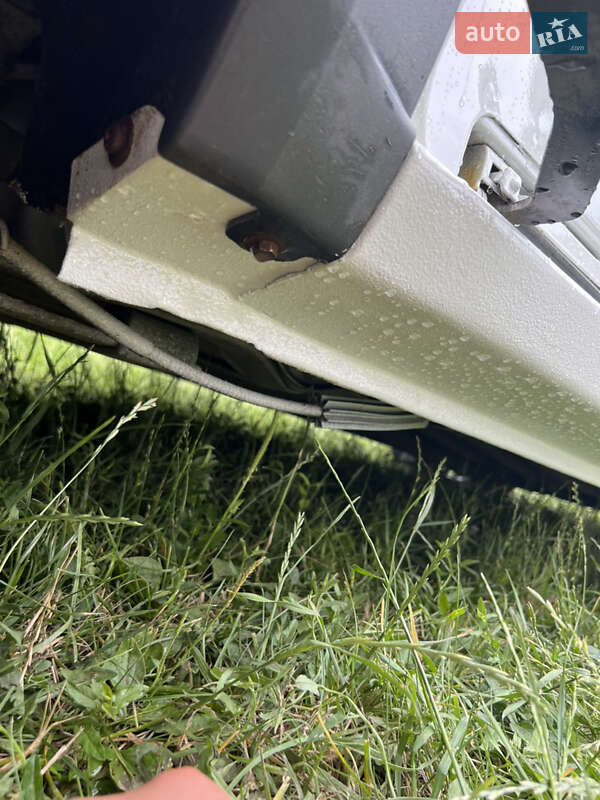 Мінівен Ford Transit Connect 2004 в Чернівцях