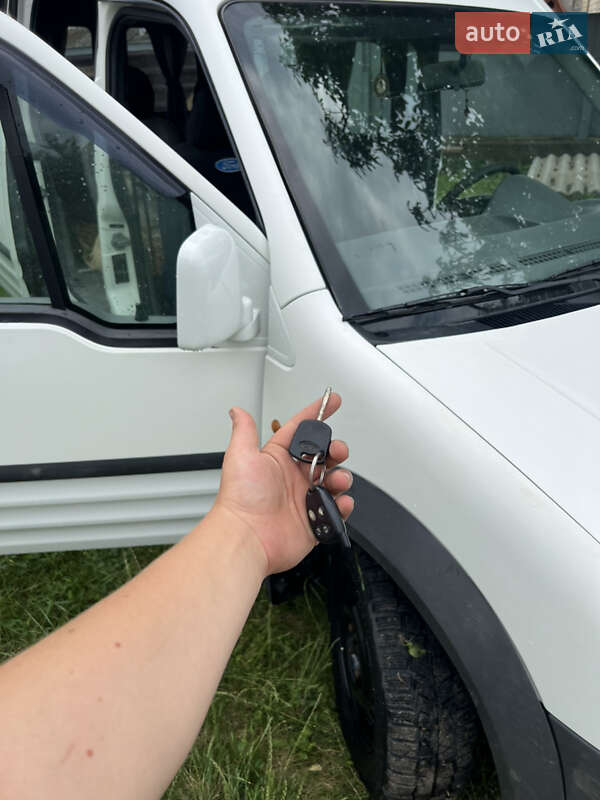 Мінівен Ford Transit Connect 2004 в Чернівцях