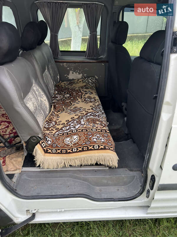 Мінівен Ford Transit Connect 2004 в Чернівцях