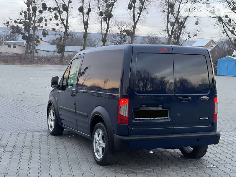 Вантажний фургон Ford Transit Connect 2011 в Чернівцях