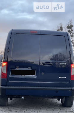 Вантажний фургон Ford Transit Connect 2011 в Чернівцях