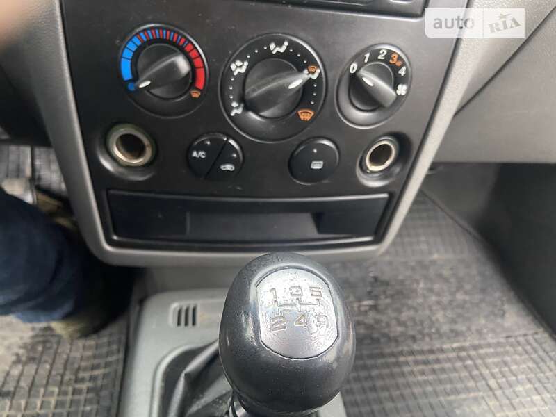 Мінівен Ford Transit Connect 2003 в Рівному