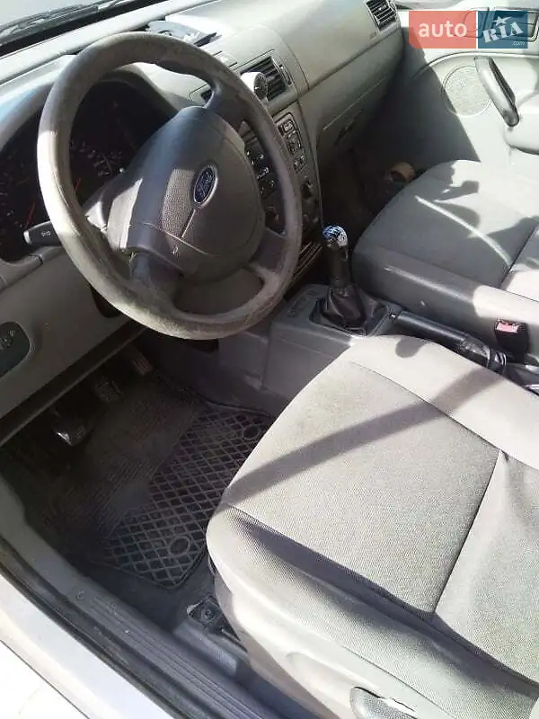 Ford Transit Connect 2005