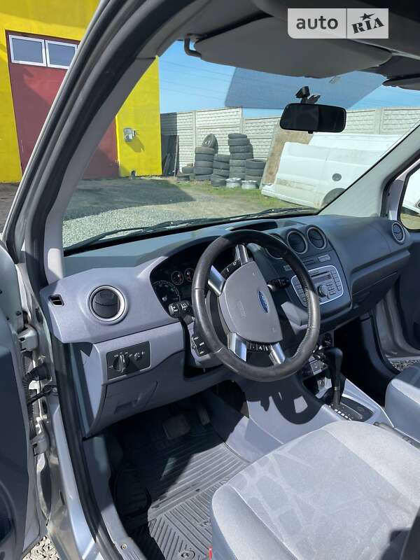 Вантажний фургон Ford Transit Connect 2011 в Костопілі
