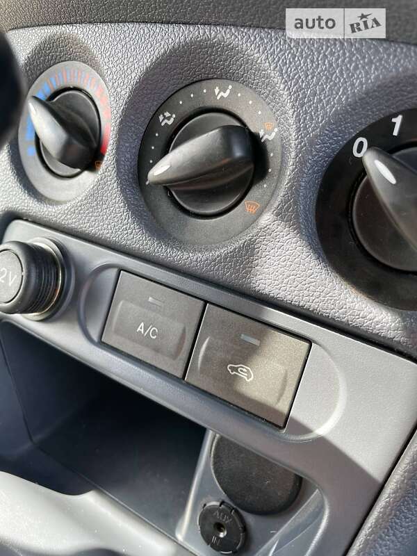 Вантажний фургон Ford Transit Connect 2011 в Костопілі