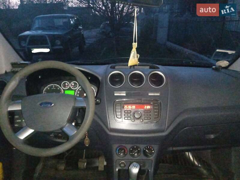 Минивэн Ford Transit Connect 2009 в Глухове