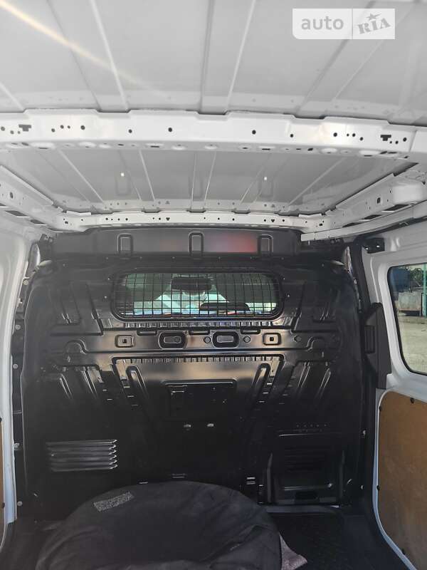 Вантажний фургон Ford Transit Connect 2016 в Світловодську