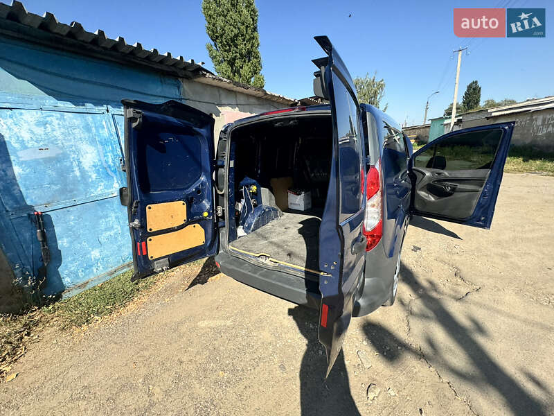 Грузопассажирский фургон Ford Transit Connect 2015 в Житомире