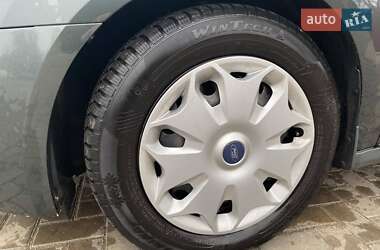 Минивэн Ford Transit Connect 2017 в 