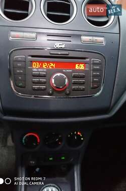 Минивэн Ford Transit Connect 2009 в 