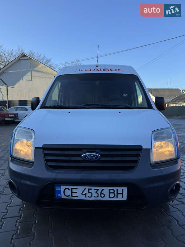 Вантажний фургон Ford Transit Connect 2010 в Чернівцях