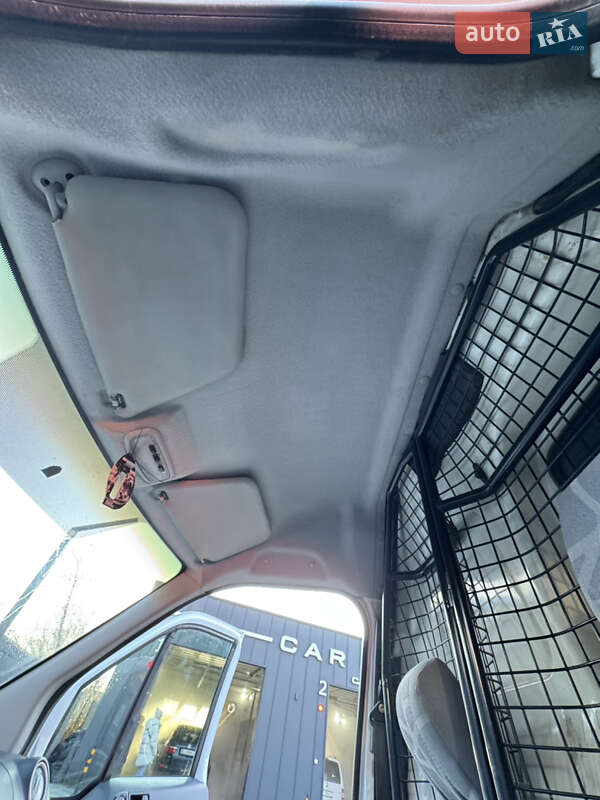 Вантажний фургон Ford Transit Connect 2010 в Чернівцях