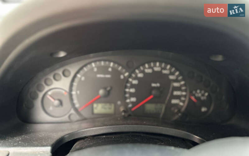 Мінівен Ford Transit Connect 2003 в Чернівцях