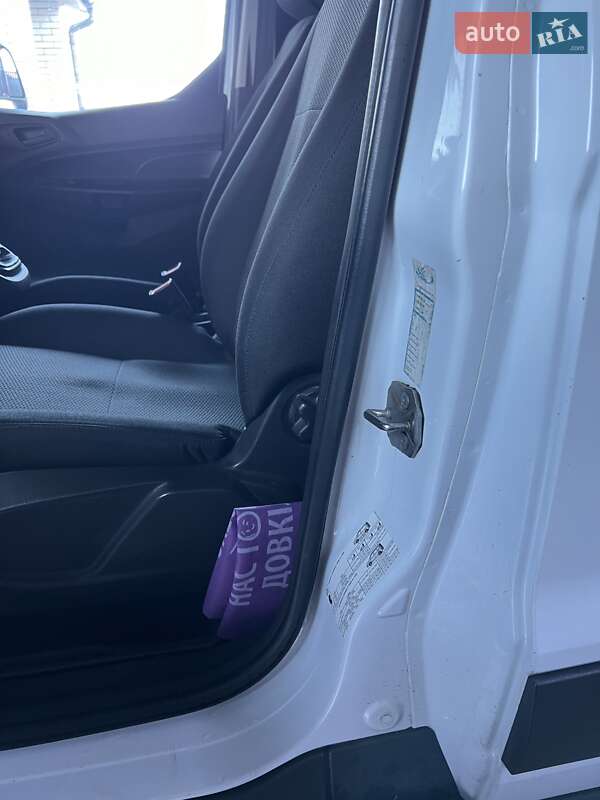 Вантажний фургон Ford Transit Connect 2013 в Житомирі