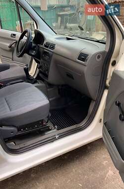 Грузовой фургон Ford Transit Connect 2005 в 