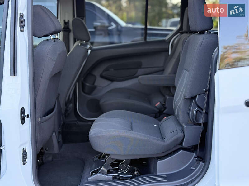 Минивэн Ford Transit Connect 2016 в Киеве