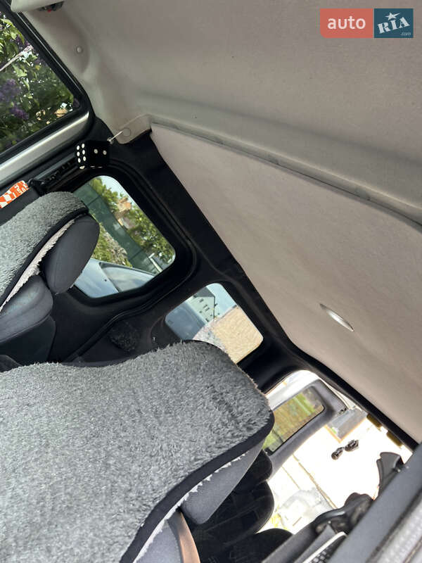 Мінівен Ford Transit Connect 2006 в Городку