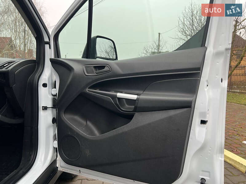 Вантажний фургон Ford Transit Connect 2015 в Луцьку
