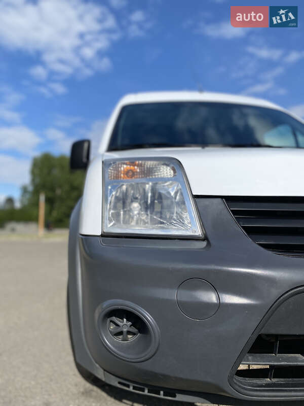 Вантажний фургон Ford Transit Connect 2013 в Києві