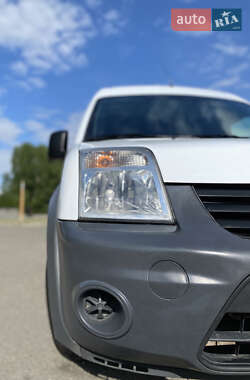 Вантажний фургон Ford Transit Connect 2013 в 
