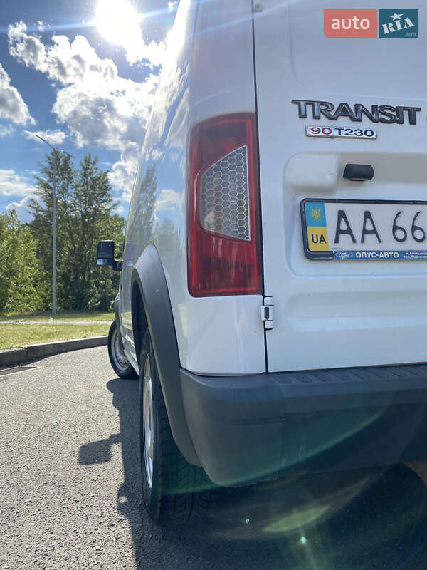 Вантажний фургон Ford Transit Connect 2013 в Києві