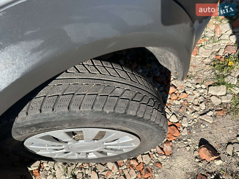 Минивэн Ford Transit Connect 2006 в Ичне