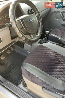 Мінівен Ford Transit Connect 2003 в 