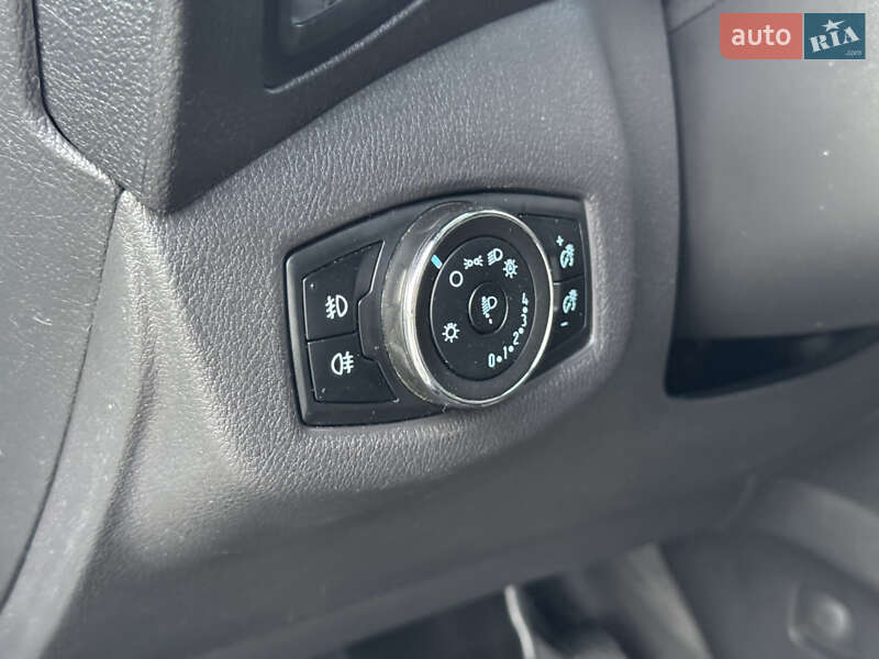 Грузовой фургон Ford Transit Connect 2017 в Полтаве