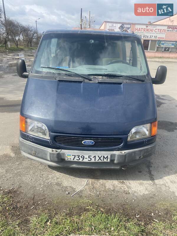 Вантажний фургон Ford Transit Connect 2002 в Ізяславі