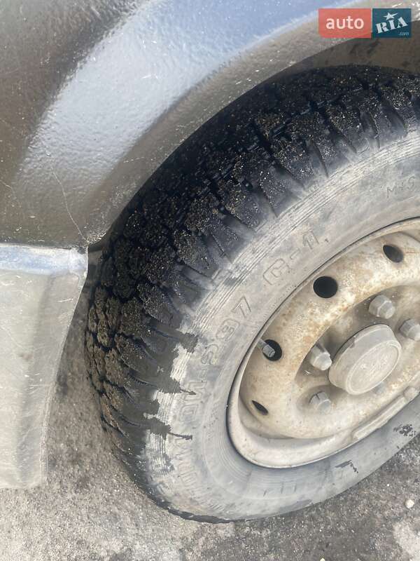 Вантажний фургон Ford Transit Connect 2002 в Ізяславі