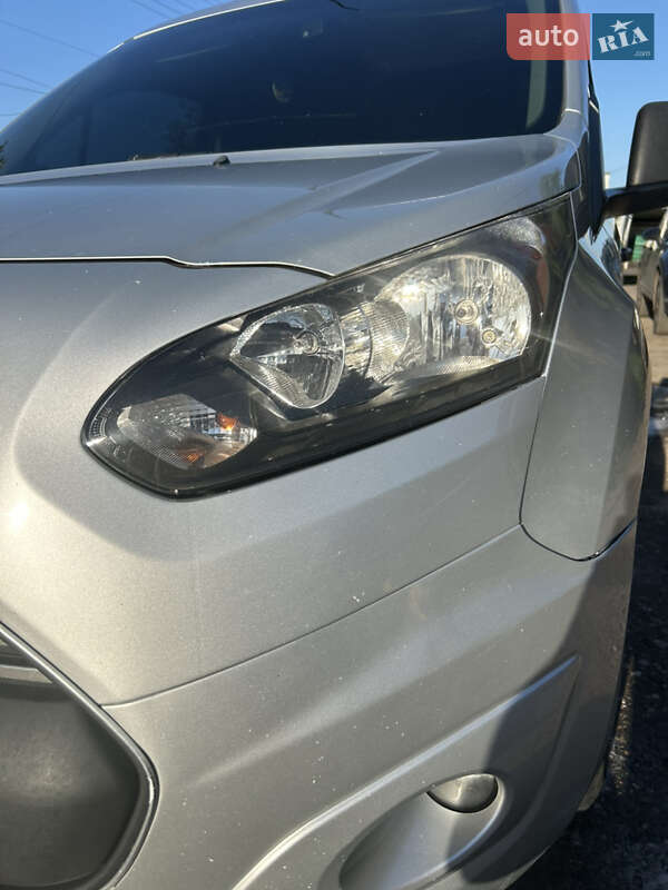 Вантажний фургон Ford Transit Connect 2016 в Зміїві