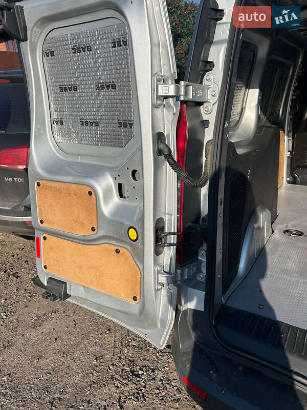 Вантажний фургон Ford Transit Connect 2016 в Зміїві