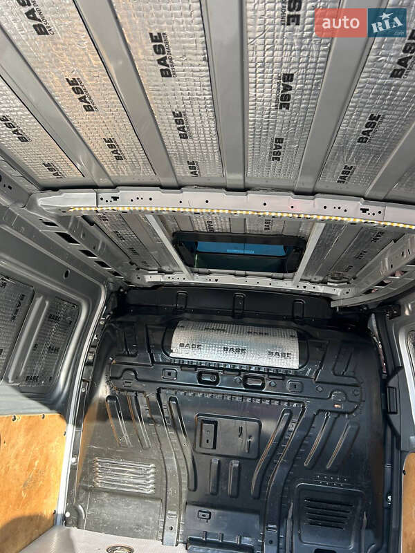 Вантажний фургон Ford Transit Connect 2016 в Зміїві