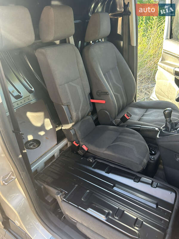 Вантажний фургон Ford Transit Connect 2016 в Зміїві